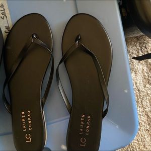 LC Lauren Conrad honey flip flops